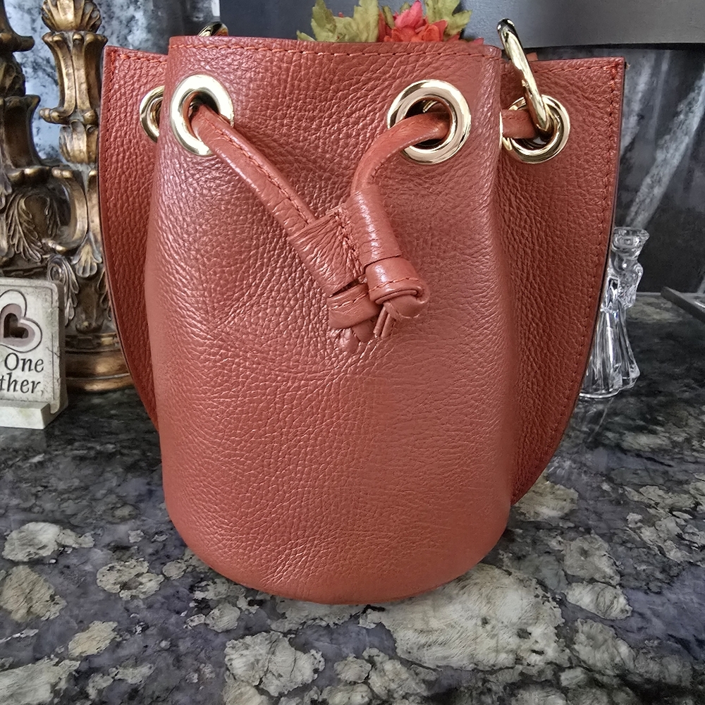 ANNA PAOLA DRAWSTRING  LEATHER BUCKET BAG SMALL ITALY, WITH CROSSBODY CHAIN